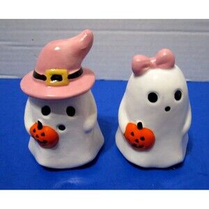 NEW Halloween Ghosts Salt & Pepper Shaker Fall Decor  Halloween Shop Ceramic